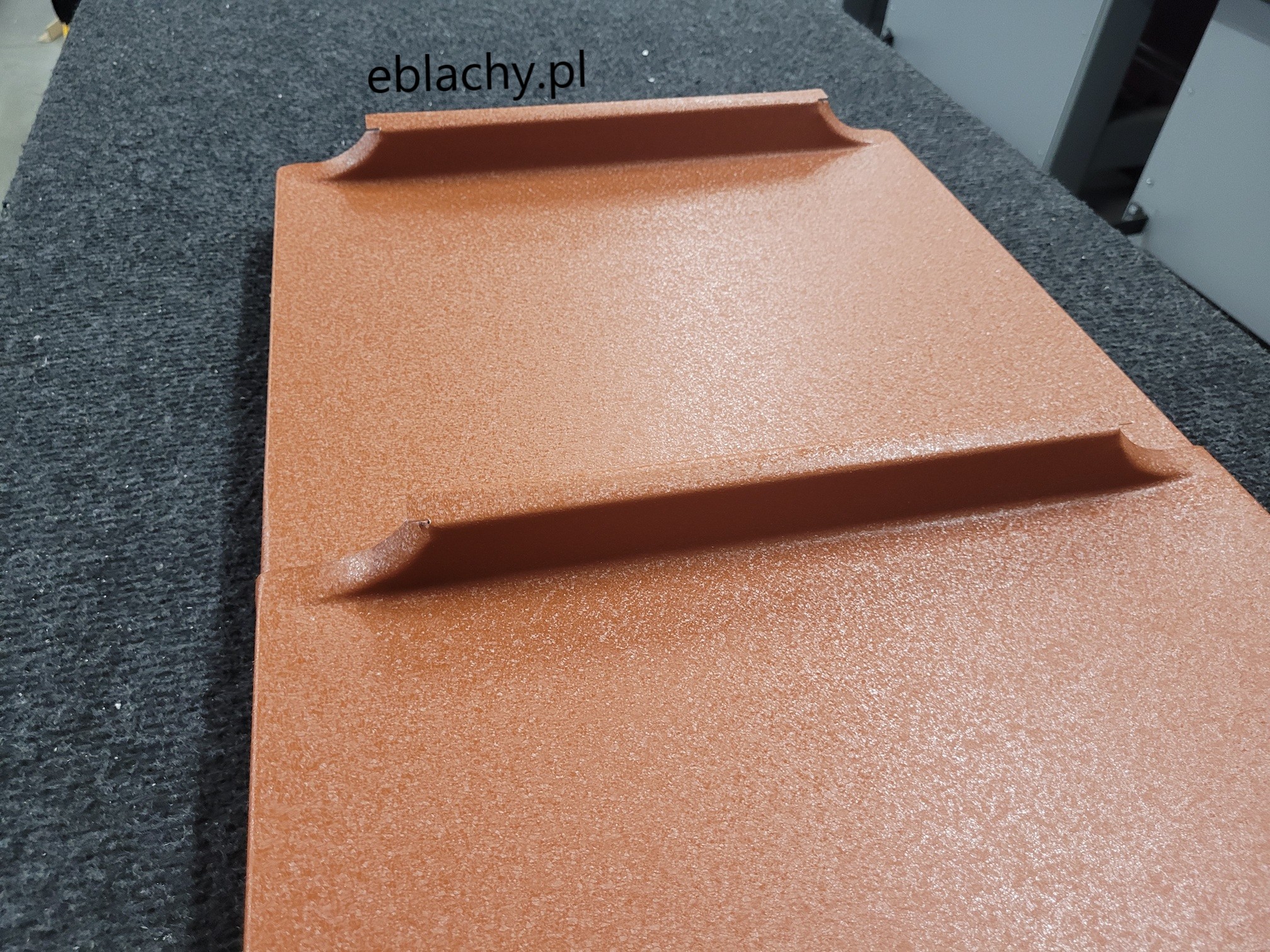 Gotowe do montażu obróbki attyki na rąbek felc - Producent blach