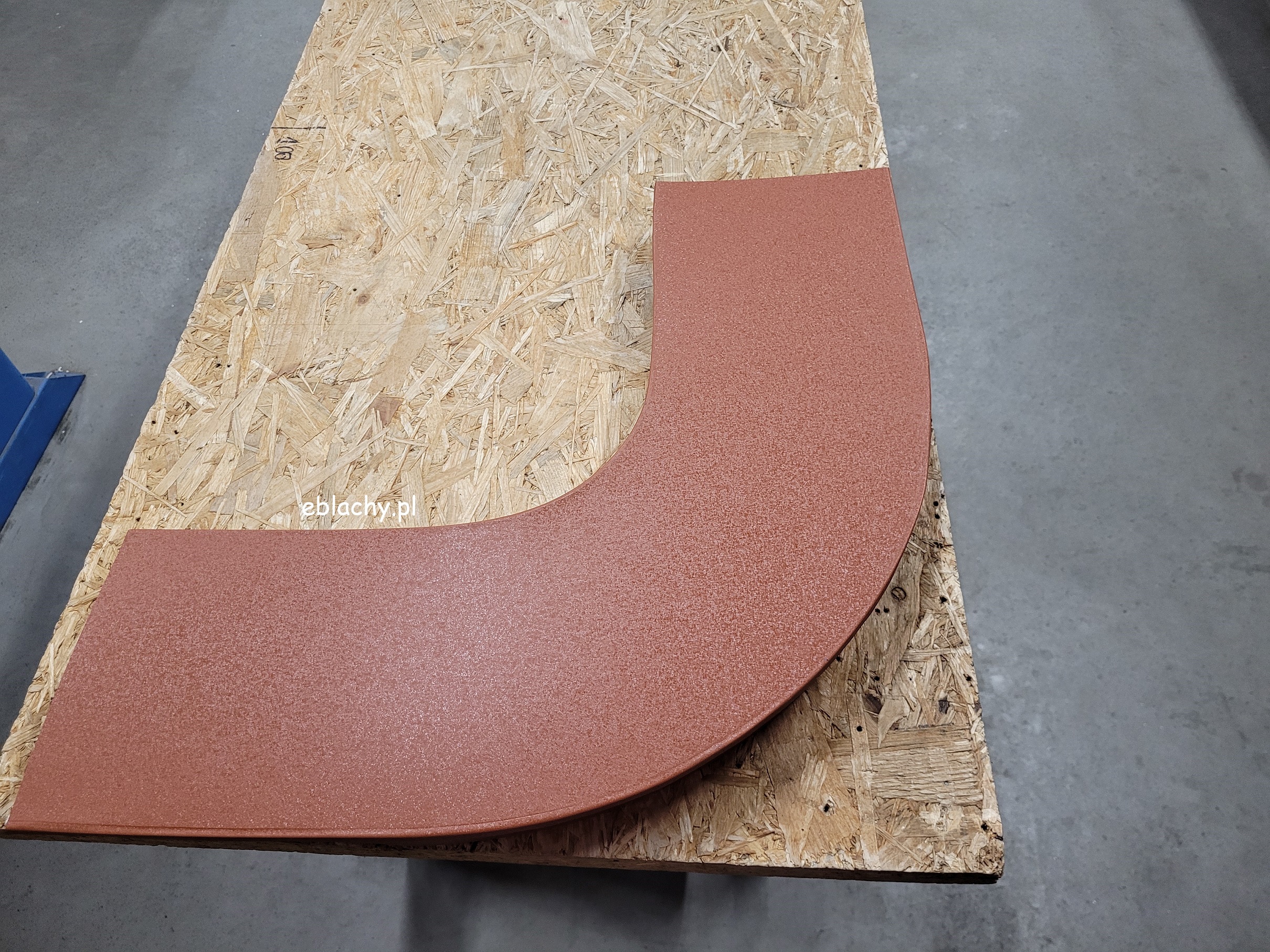 Narożnik attyki zaokrąglony